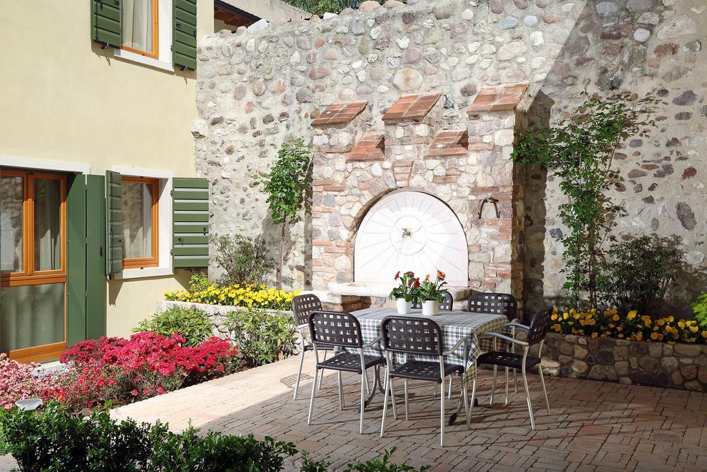 Residence Borgo Mondragon Lazise Ngoại thất bức ảnh
