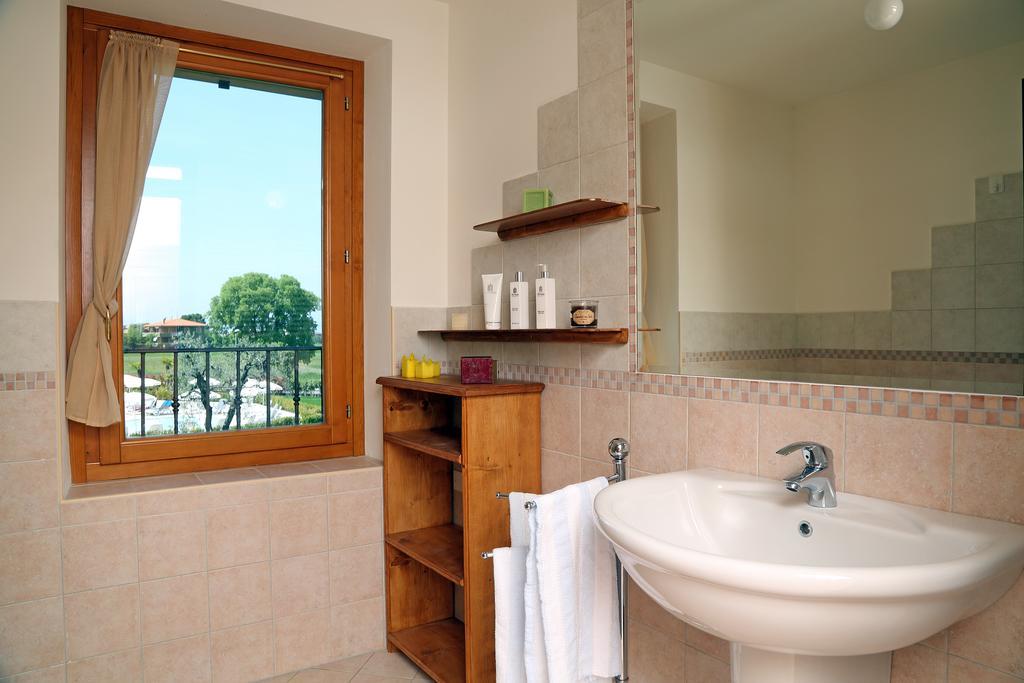 Residence Borgo Mondragon Lazise Ngoại thất bức ảnh